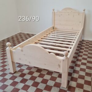 B. Raktáron Egyszemélyes ágy 90x200cm - új készítésű