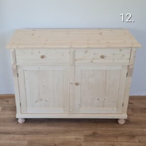 ZA. Raktáron Ajtós komód, díszes 120x50x90cm - új készítésű