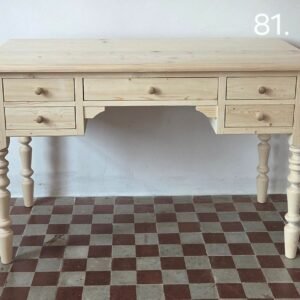 K. Raktáron Íróasztal 130x65x84 - új készítésű